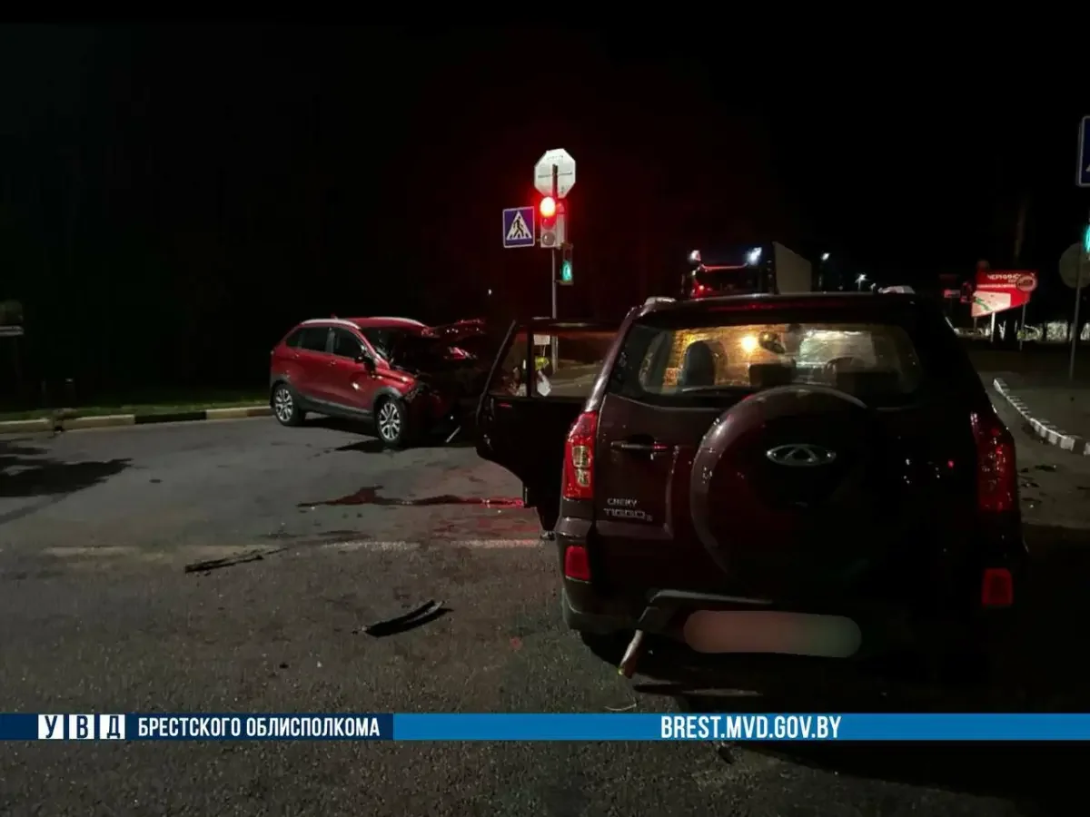 Кто не уступил дорогу: детали аварии в Брестском районе