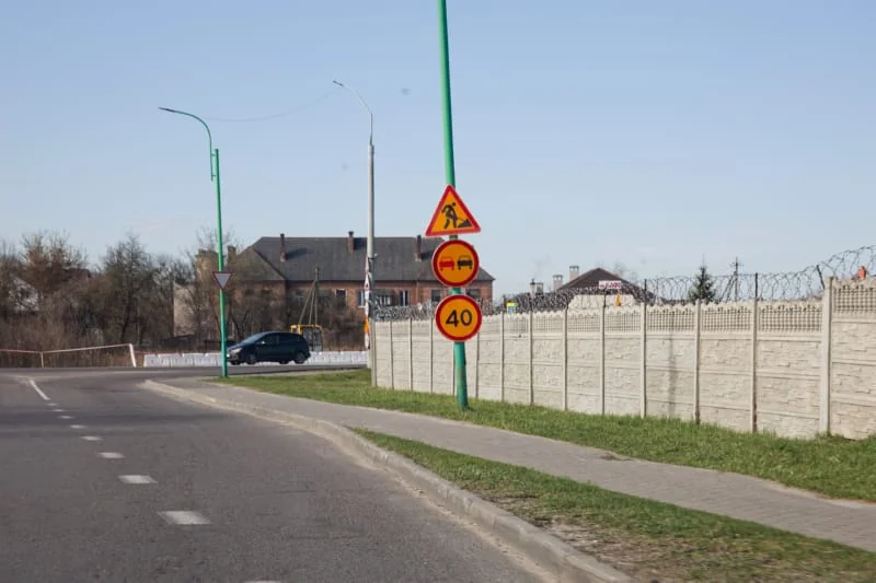 Ради «правильного» перекрестка в Бресте начали откачивать водоем