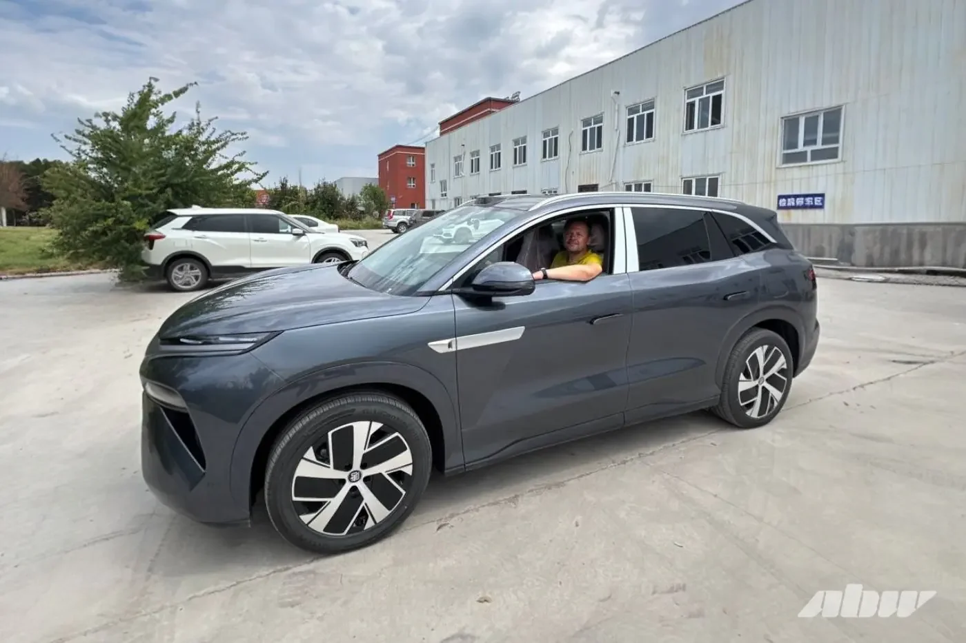 Насколько дешевле купить китайский автомобиль самому: опыт белоруса