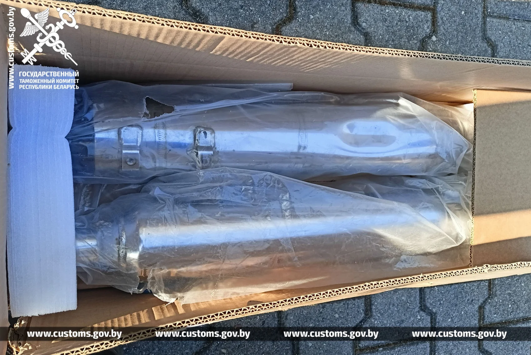 На трассе М1 остановили микроавтобус — внутри нашли товар на 125 тысяч рублей