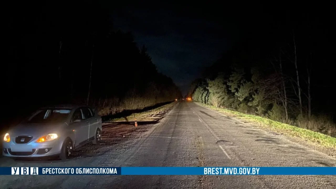 Обгон закончился аварией: три автомобиля столкнулись под Брестом