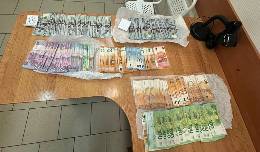 Житель Брестского района вез все сбережения мошенникам, но его остановил водитель такси