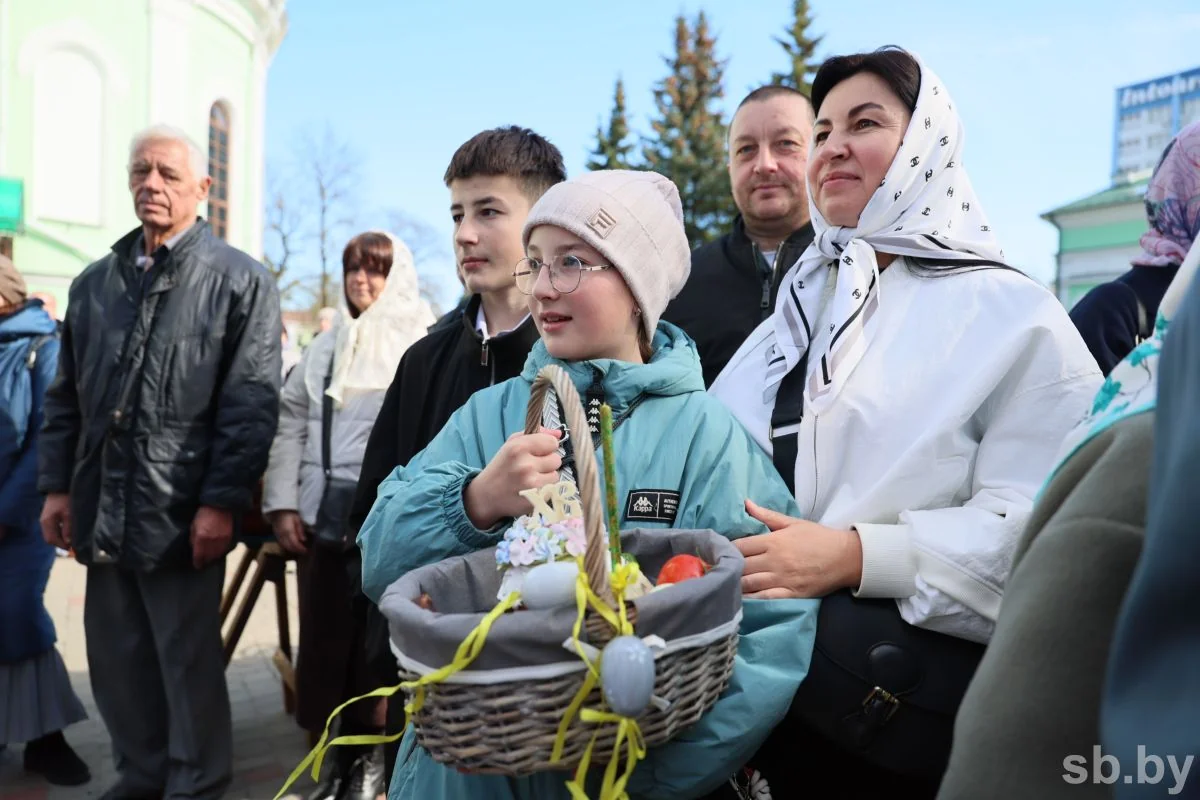 Православные Бреста отмечают Великую субботу — фоторепортаж