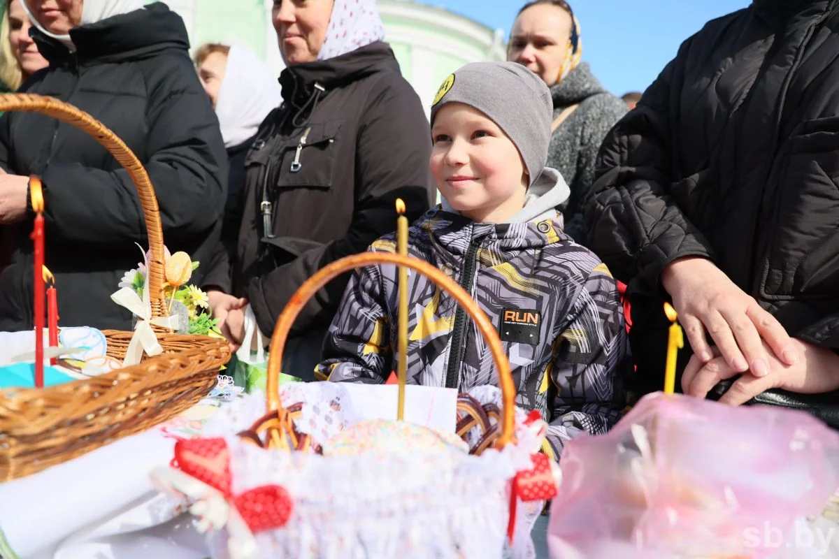 Православные Бреста отмечают Великую субботу — фоторепортаж