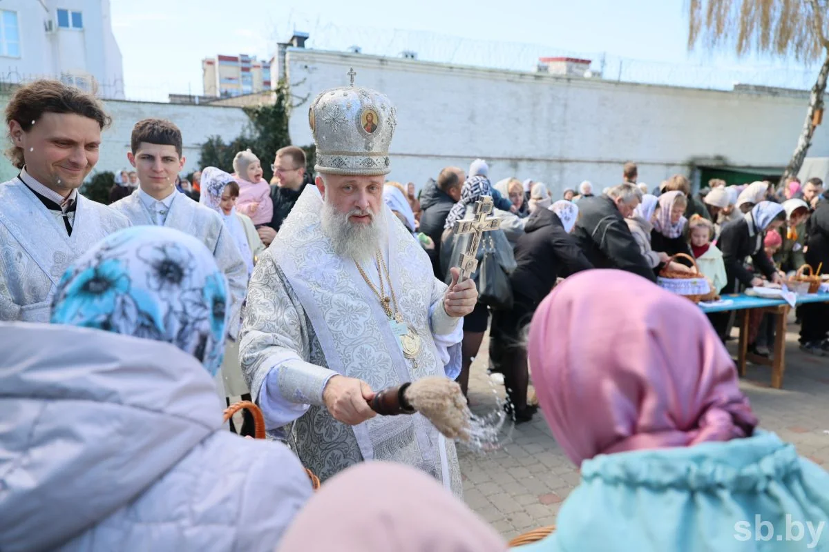 Православные Бреста отмечают Великую субботу — фоторепортаж