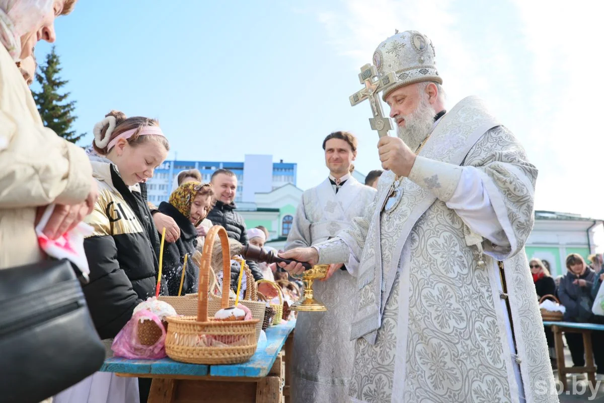 Православные Бреста отмечают Великую субботу — фоторепортаж