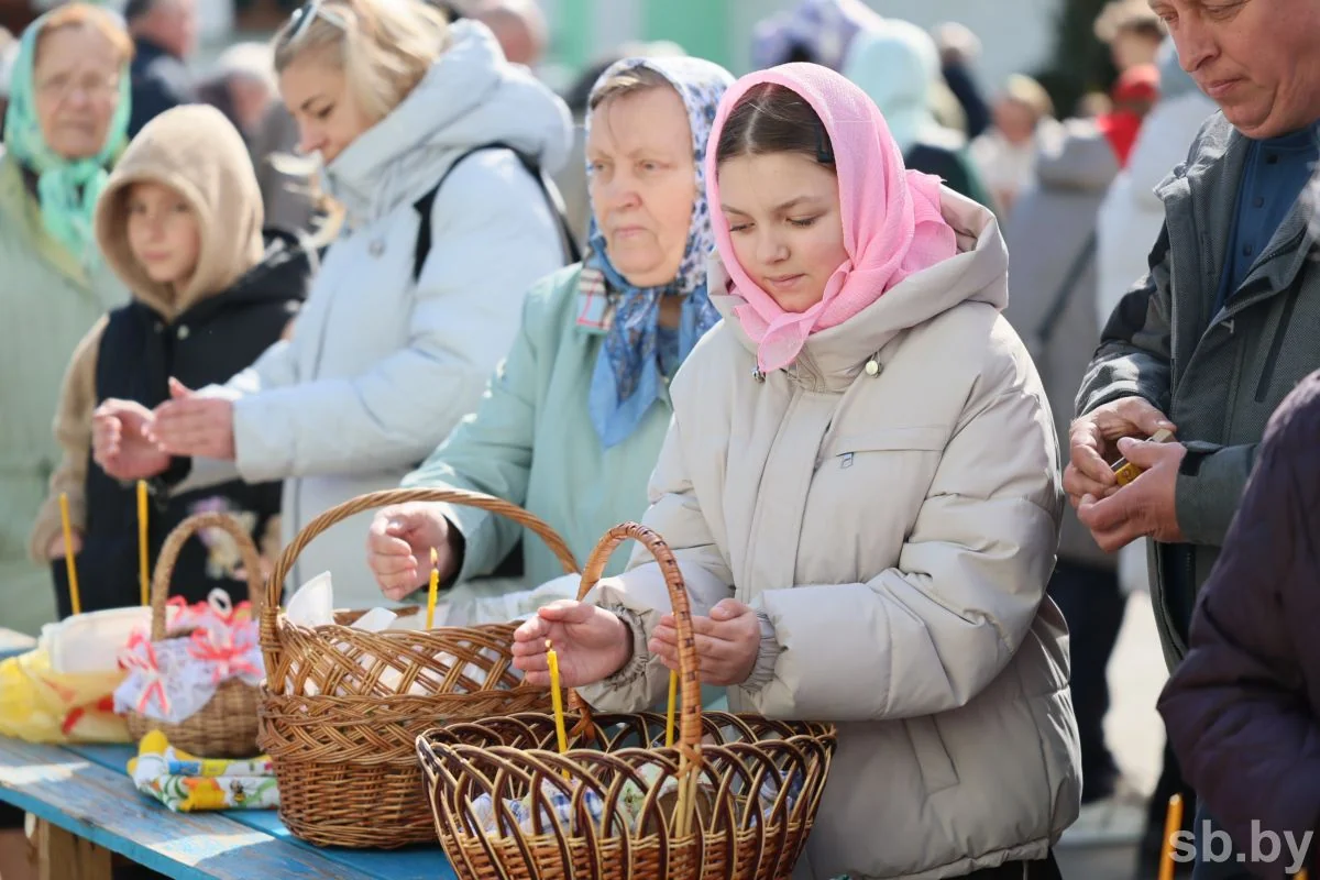Православные Бреста отмечают Великую субботу — фоторепортаж