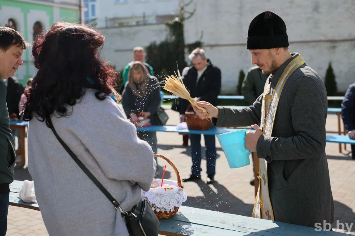 Православные Бреста отмечают Великую субботу — фоторепортаж
