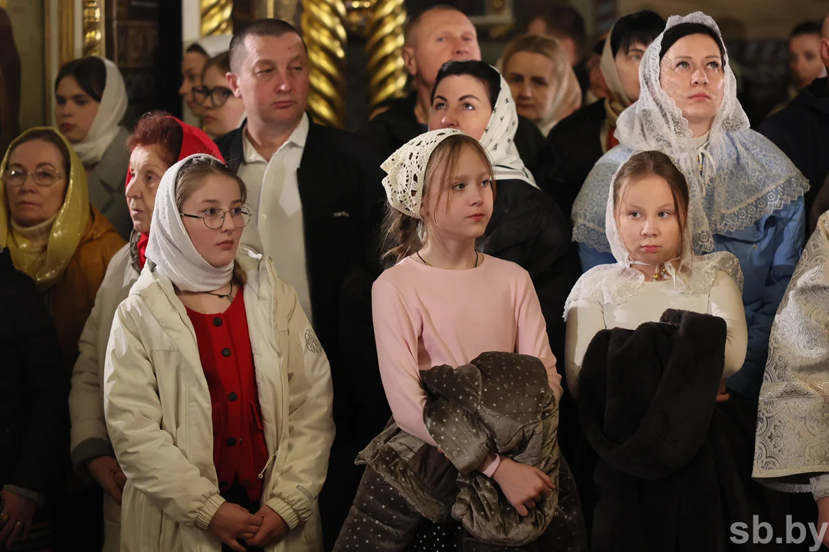 В Бресте прошло пасхальное богослужение — фоторепортаж