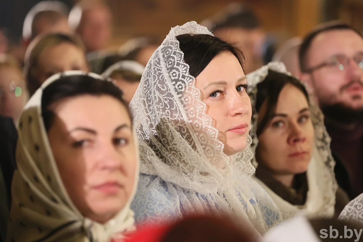 В Бресте прошло пасхальное богослужение — фоторепортаж