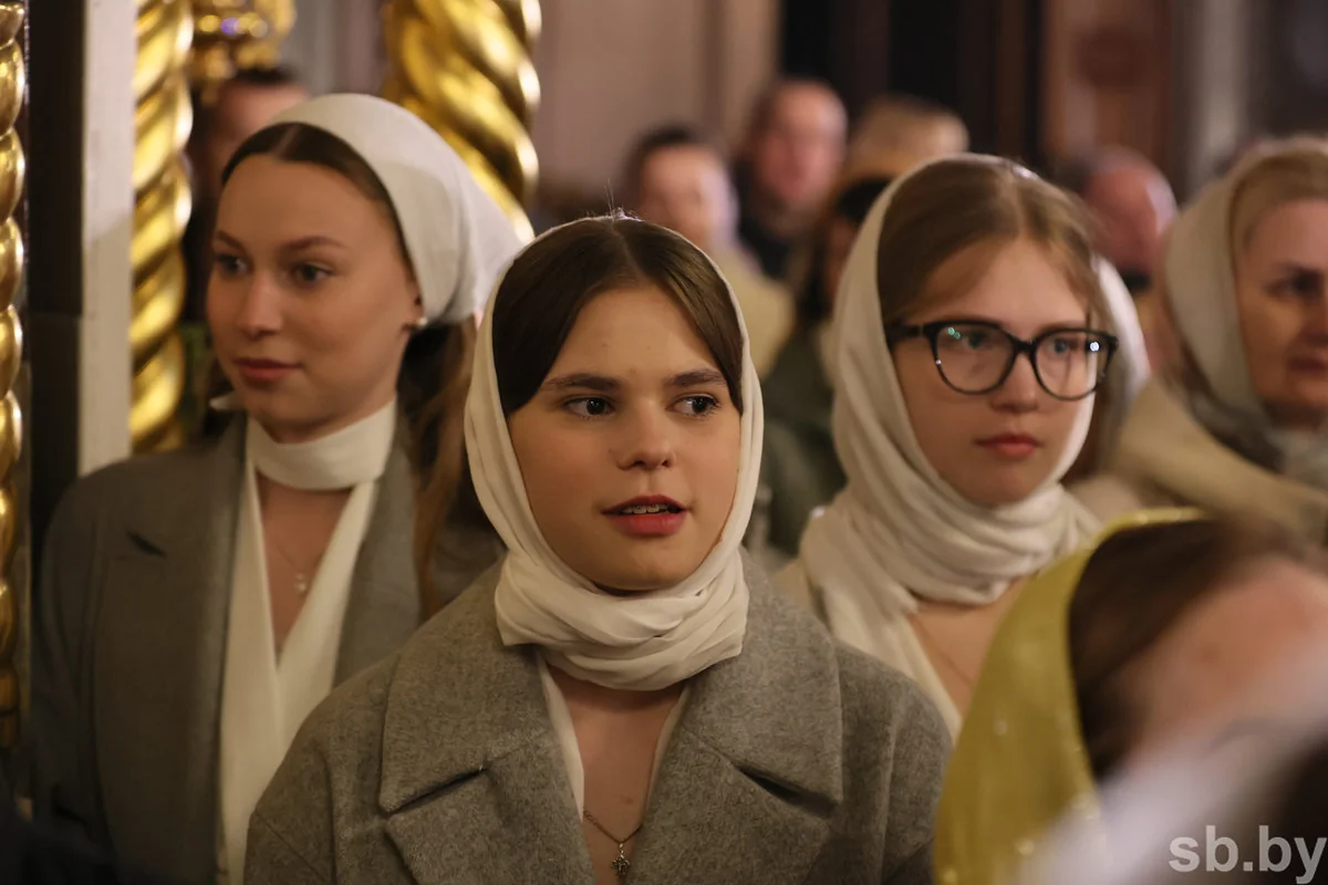 В Бресте прошло пасхальное богослужение — фоторепортаж