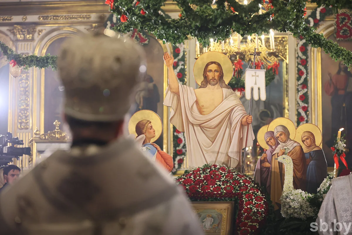 В Бресте прошло пасхальное богослужение — фоторепортаж