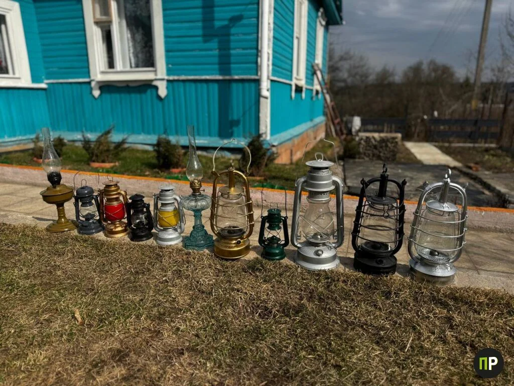 Белорус превратил собственный дом в музей керосиновых ламп: посмотрите
