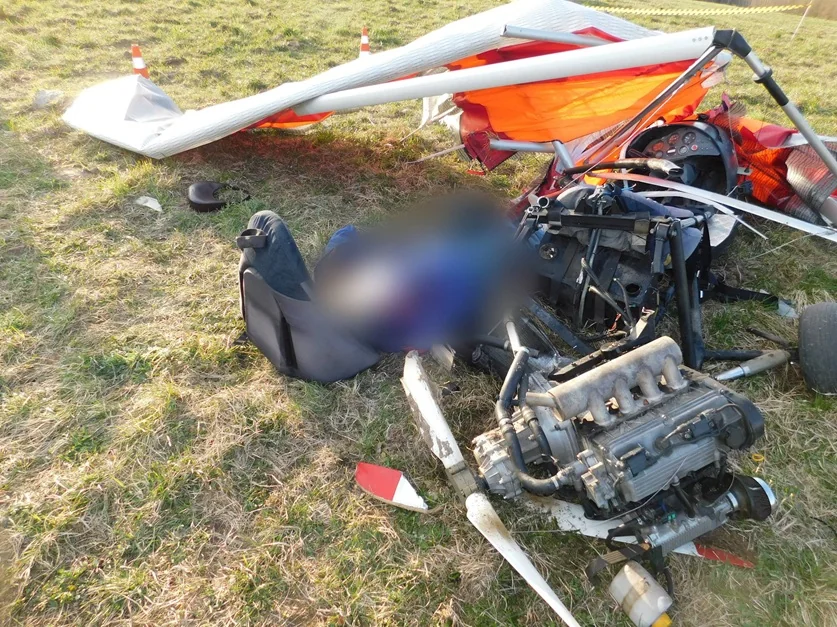 СК возбудил уголовное дело после крушения мотодельтаплана под Минском — погибли двое