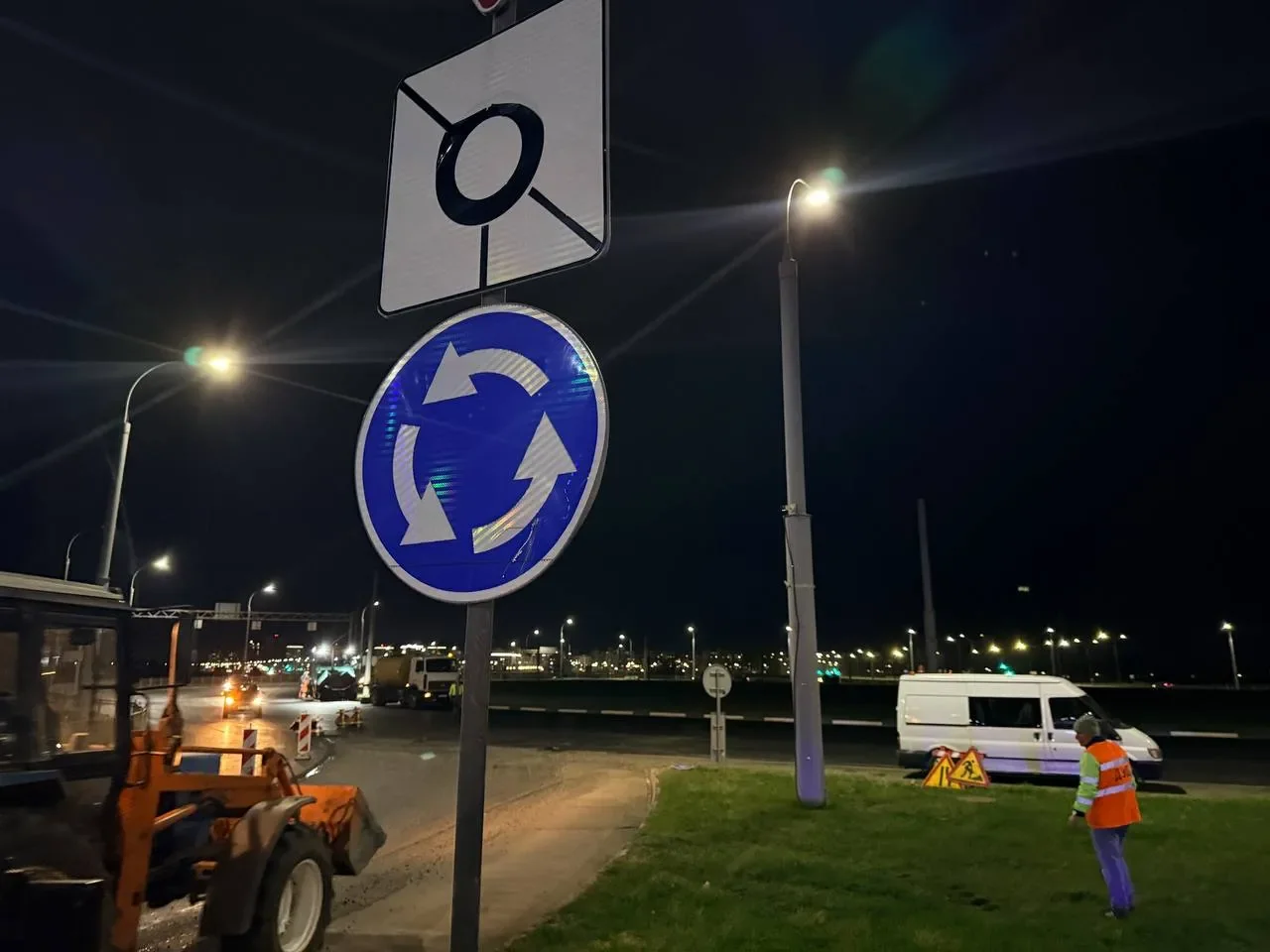 Пока Брест спит: на Варшавском шоссе ночью укладывают асфальт