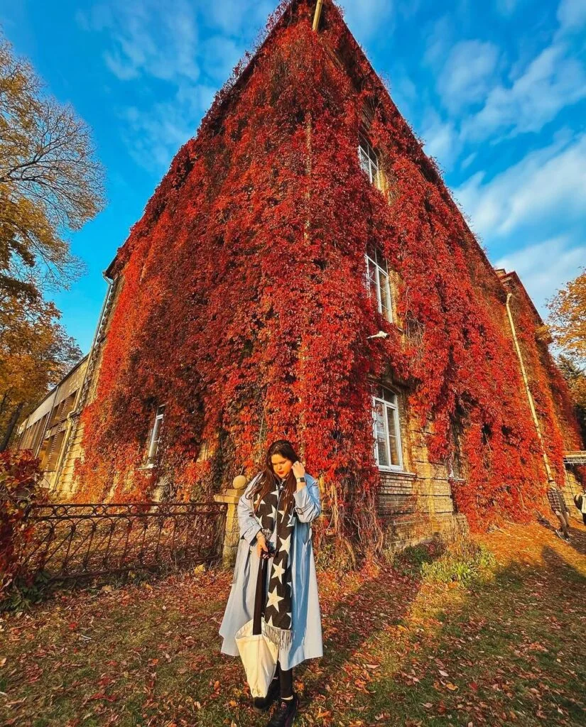 Надувает шары — и объезжает мир. Как девушка из Беларуси побывала в 36 странах