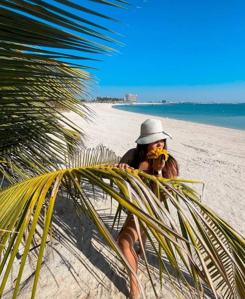 Надувает шары — и объезжает мир. Как девушка из Беларуси побывала в 36 странах