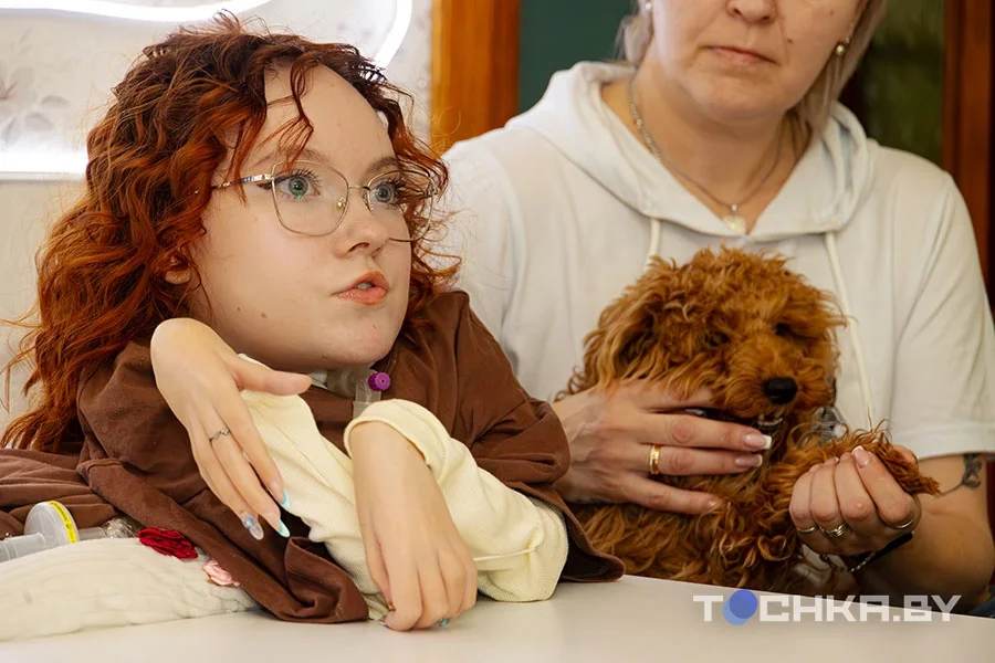 Живёт на ИВЛ, работает через телефон — и получает отказ за отказом. История белоруски