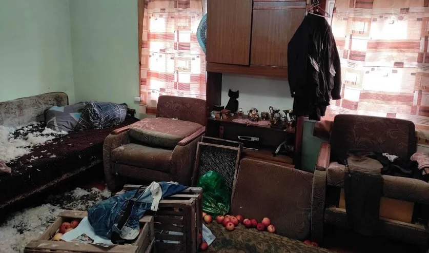 Приехал в гости, выпил — и убил хозяина. Потом сутки жил в доме с телом и отвечал на звонки его матери