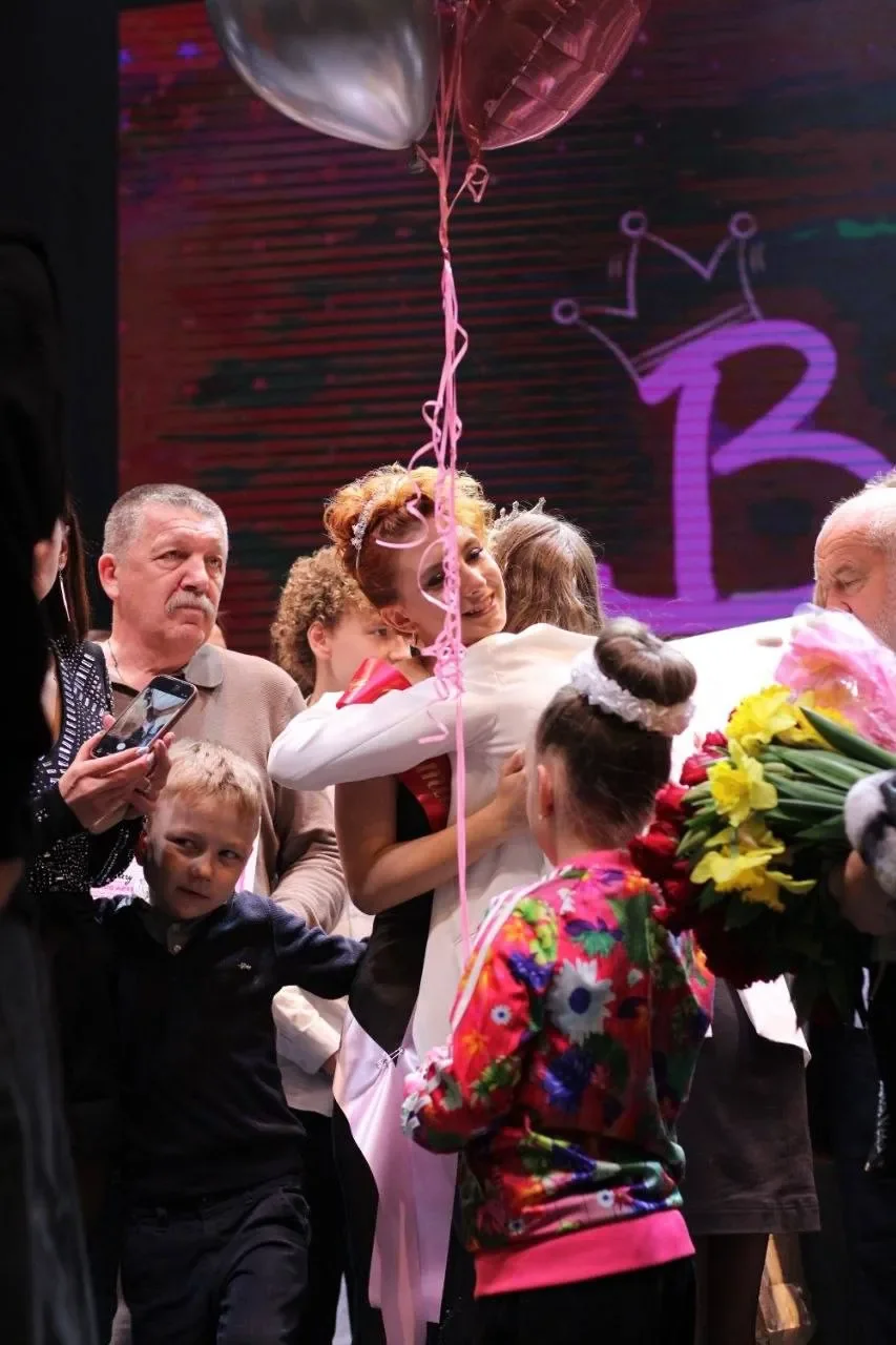 10 школьниц боролись за титул «Мисс Весна» в Бресте — вот кто победил