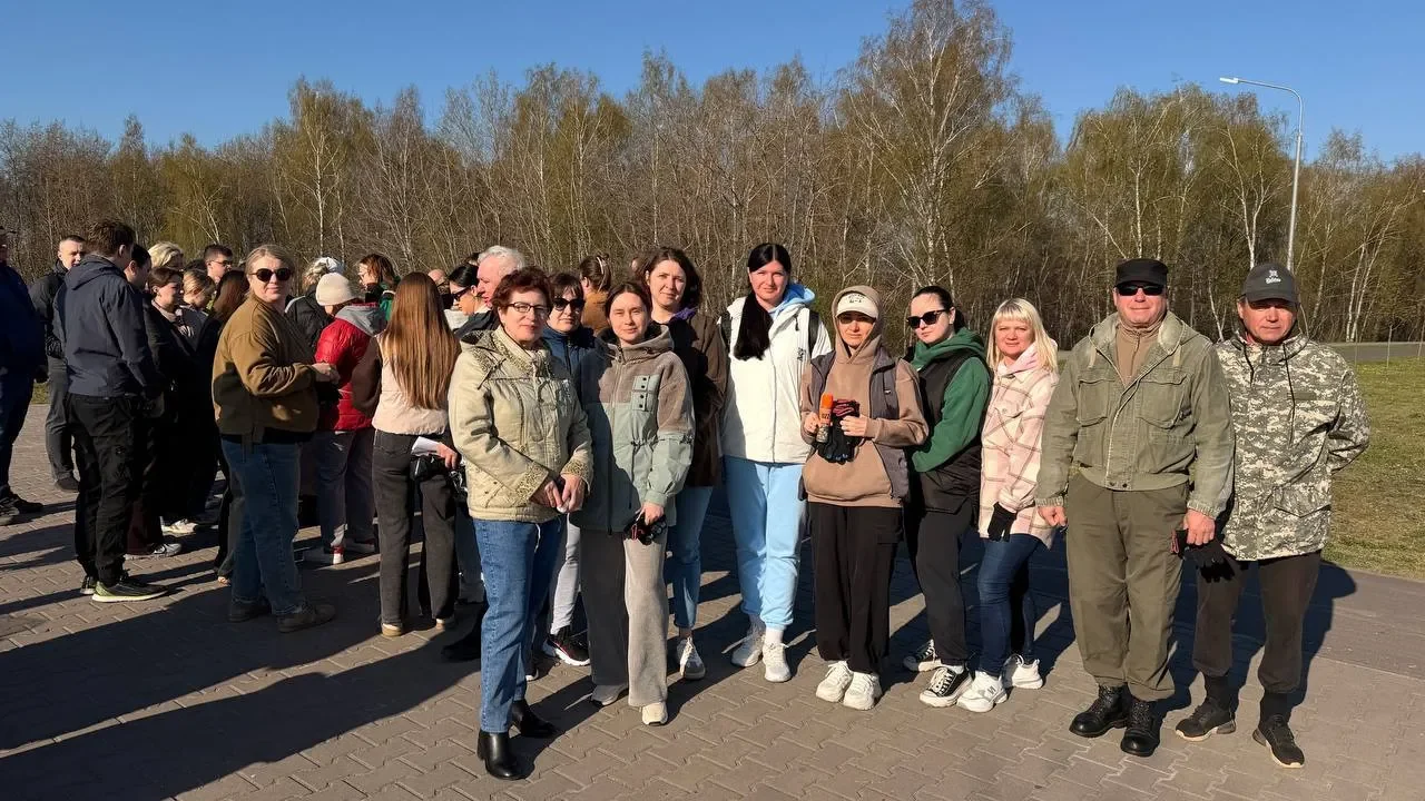 Брестчан вышли на республиканский субботник — фоторепортаж