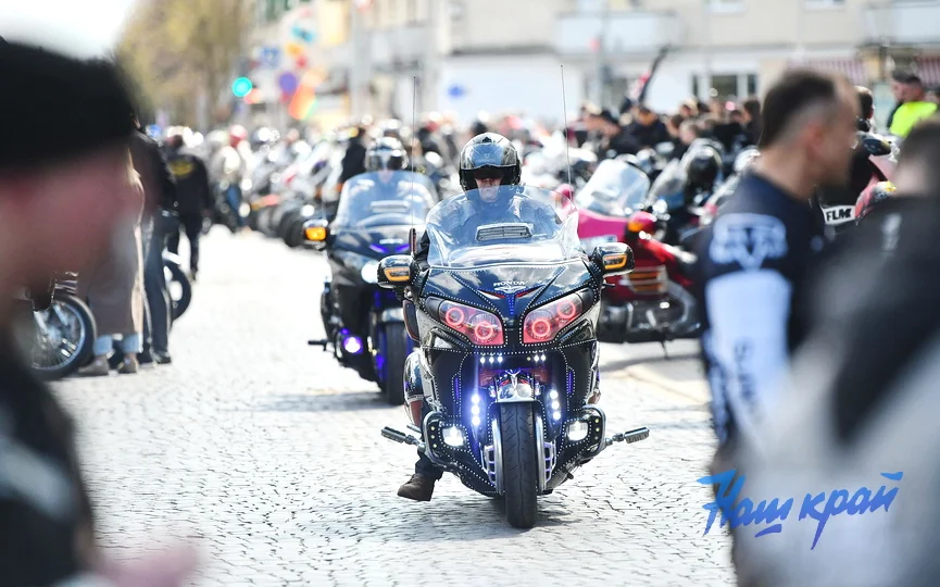 Первый сезон на своём байке, 26 лет вместе и помощь больному ребёнку — открытие мотосезона в Барановичах