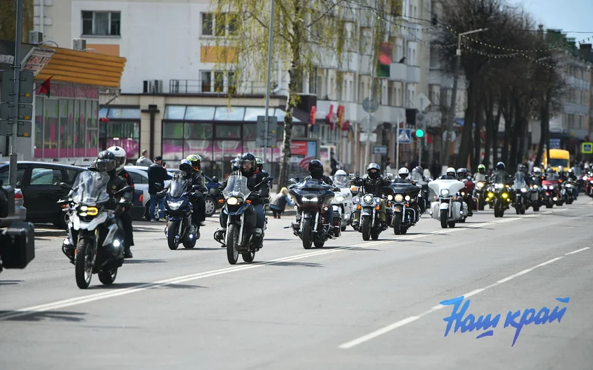 Первый сезон на своём байке, 26 лет вместе и помощь больному ребёнку — открытие мотосезона в Барановичах
