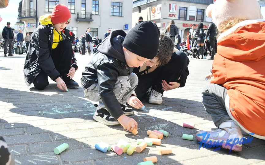 Первый сезон на своём байке, 26 лет вместе и помощь больному ребёнку — открытие мотосезона в Барановичах