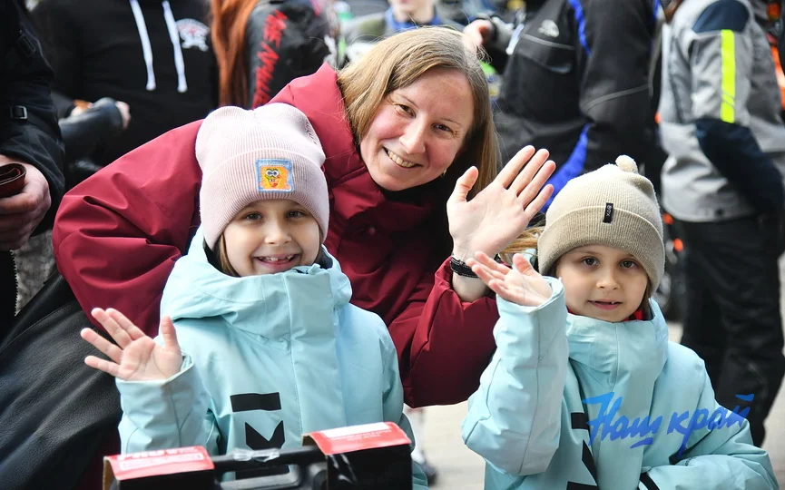 Первый сезон на своём байке, 26 лет вместе и помощь больному ребёнку — открытие мотосезона в Барановичах