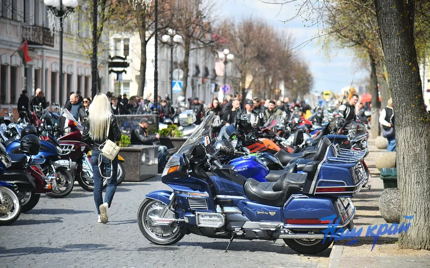 Первый сезон на своём байке, 26 лет вместе и помощь больному ребёнку — открытие мотосезона в Барановичах