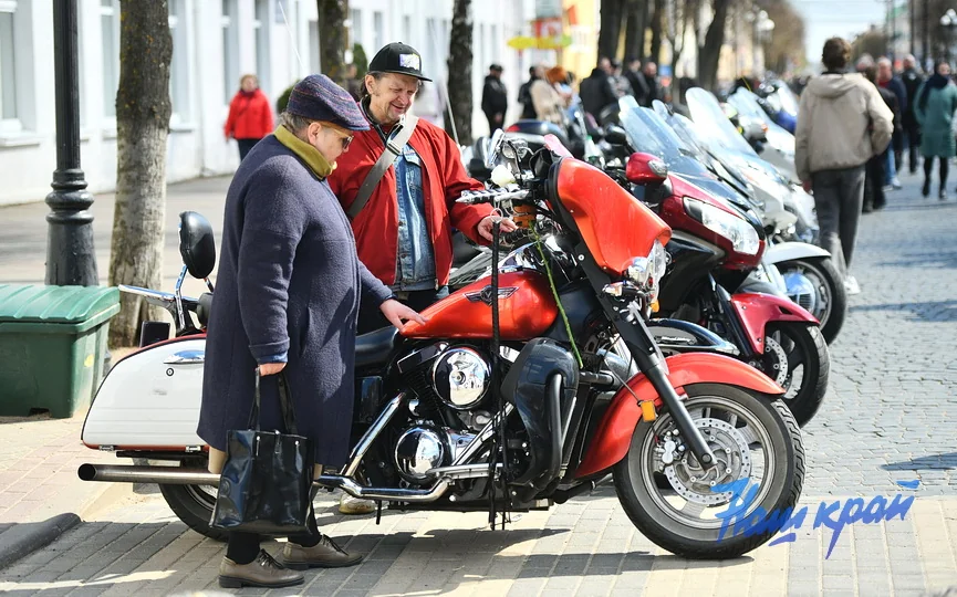 Первый сезон на своём байке, 26 лет вместе и помощь больному ребёнку — открытие мотосезона в Барановичах
