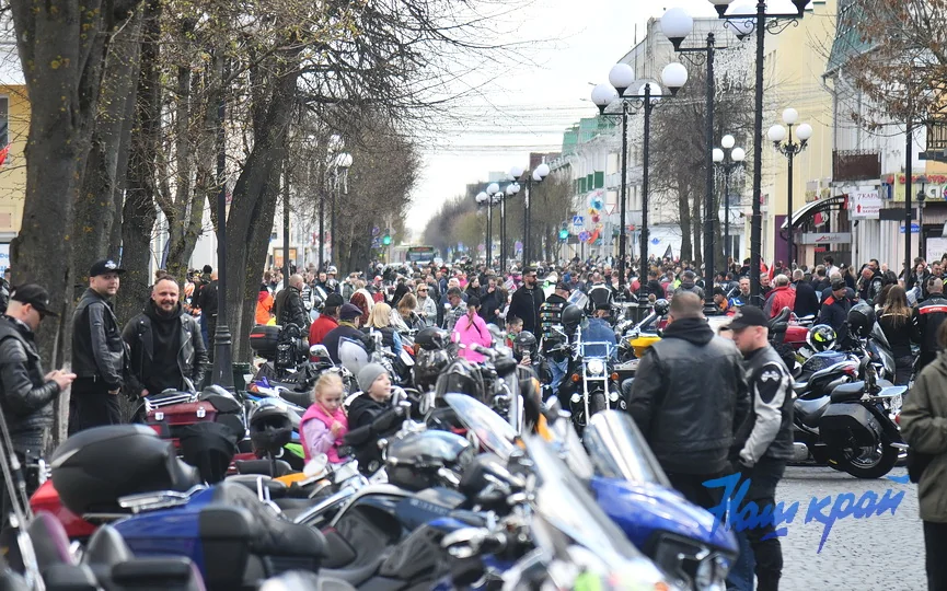 Первый сезон на своём байке, 26 лет вместе и помощь больному ребёнку — открытие мотосезона в Барановичах