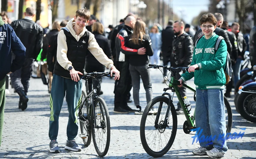 Первый сезон на своём байке, 26 лет вместе и помощь больному ребёнку — открытие мотосезона в Барановичах