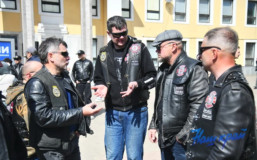 Первый сезон на своём байке, 26 лет вместе и помощь больному ребёнку — открытие мотосезона в Барановичах