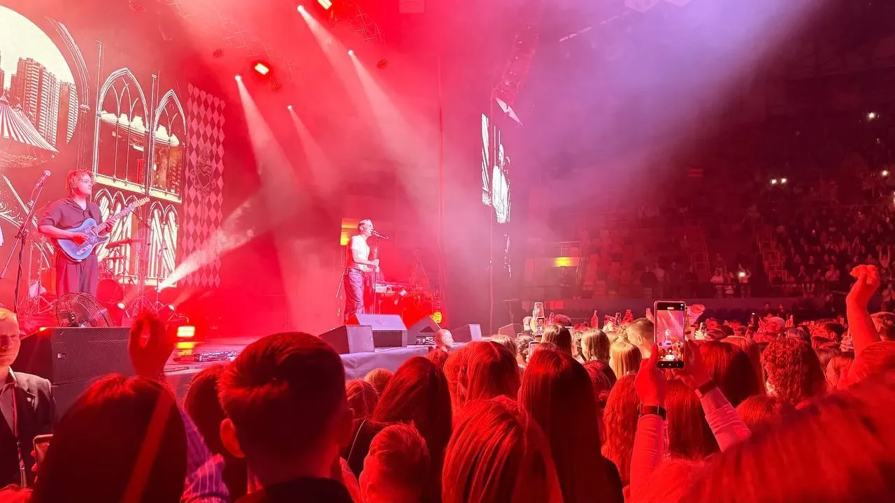 В Бресте прямо сейчас выступает Ваня Дмитриенко