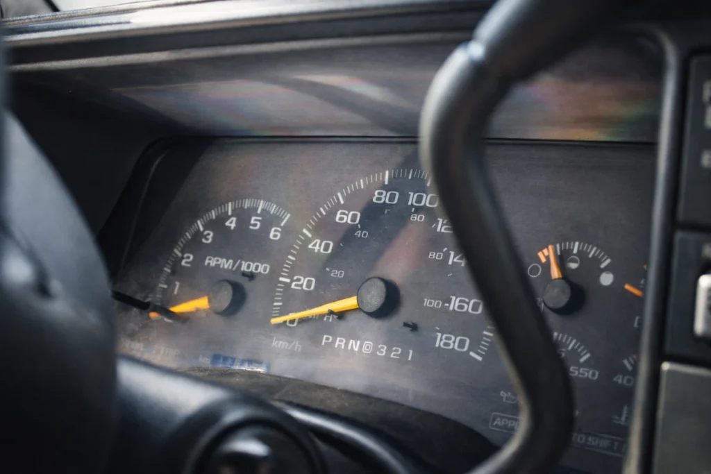 Белорус купил 30-летний Chevrolet Suburban — и его машина стала сниматься в сериалах