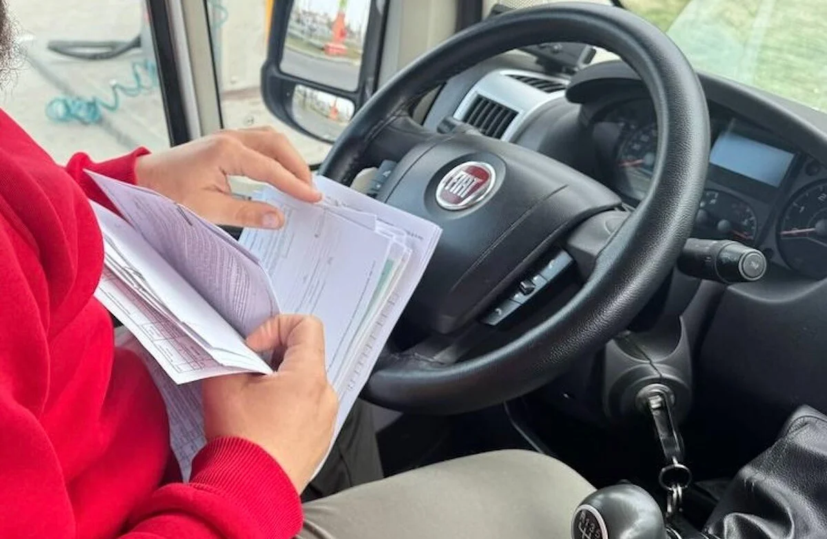 Водитель фургона рассказал, сколько получает и за что платит из своего кармана