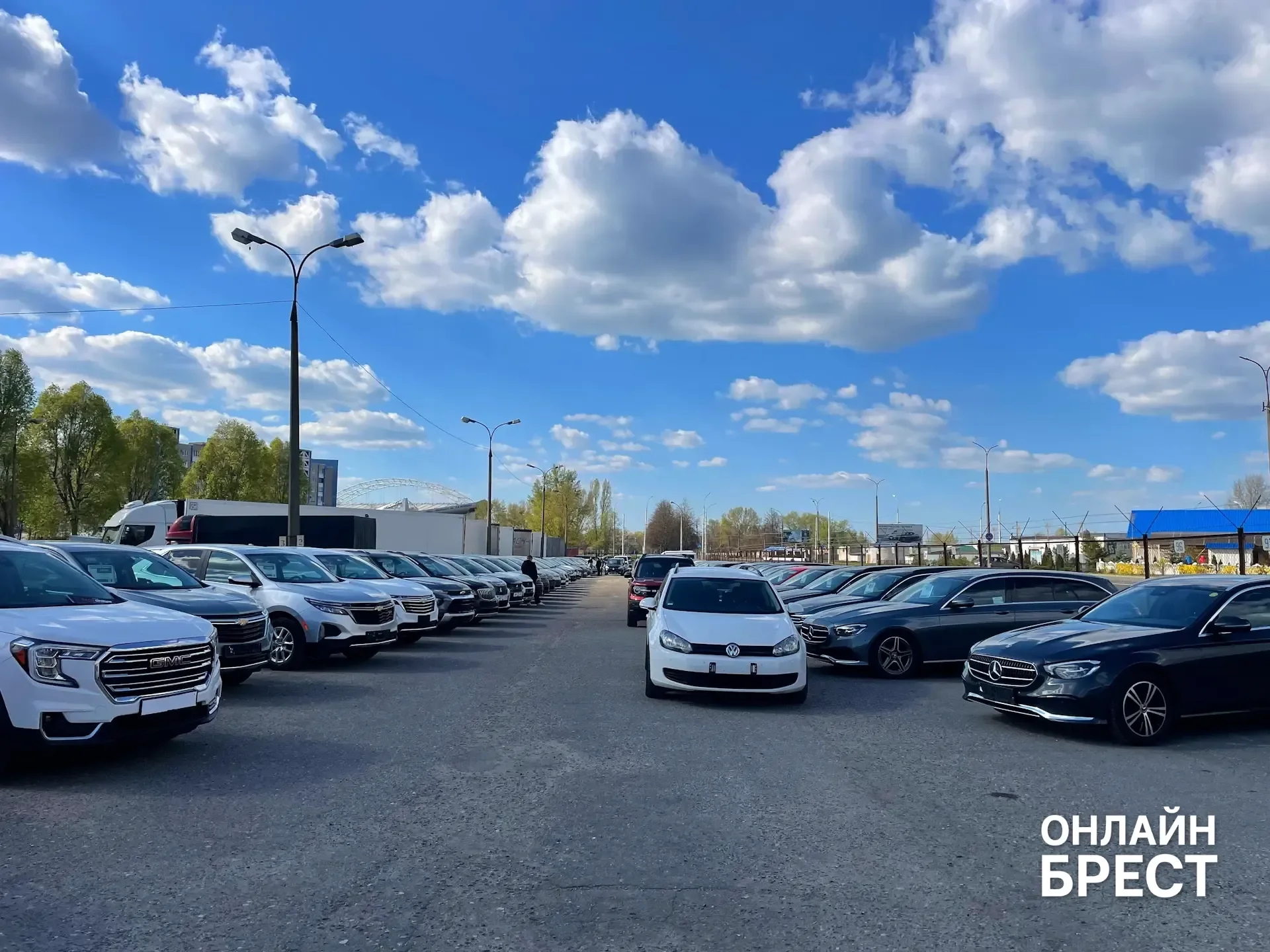 Брестчане меняют авто за один день: как устроен сервис «ГрандАвто Брест»