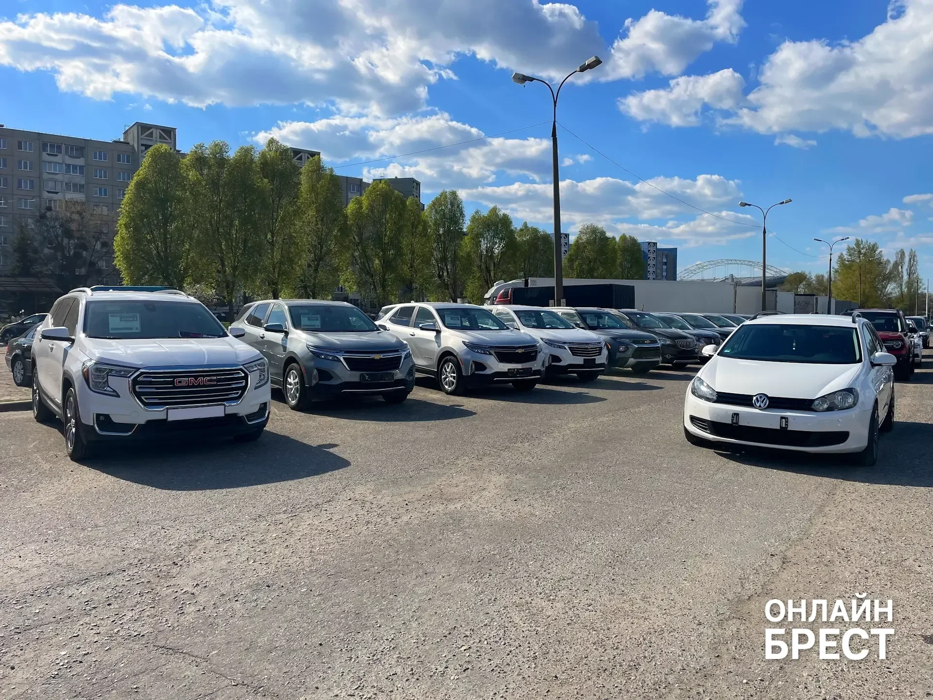 Брестчане меняют авто за один день: как устроен сервис «ГрандАвто Брест»