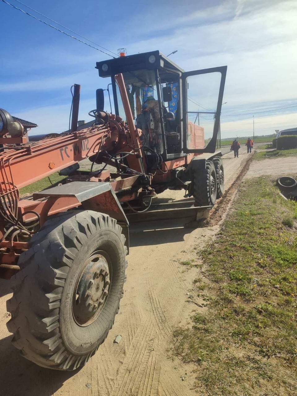 Жители улицы в Бресте сами попросили асфальт — и добились своего