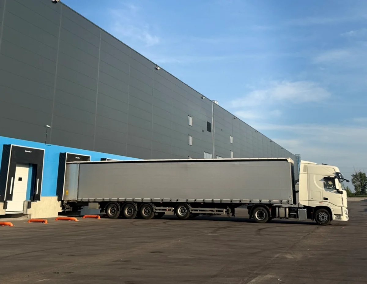 Белоруска бросила студию детейлинга и ушла в дальнобой по России — сколько зарабатывает