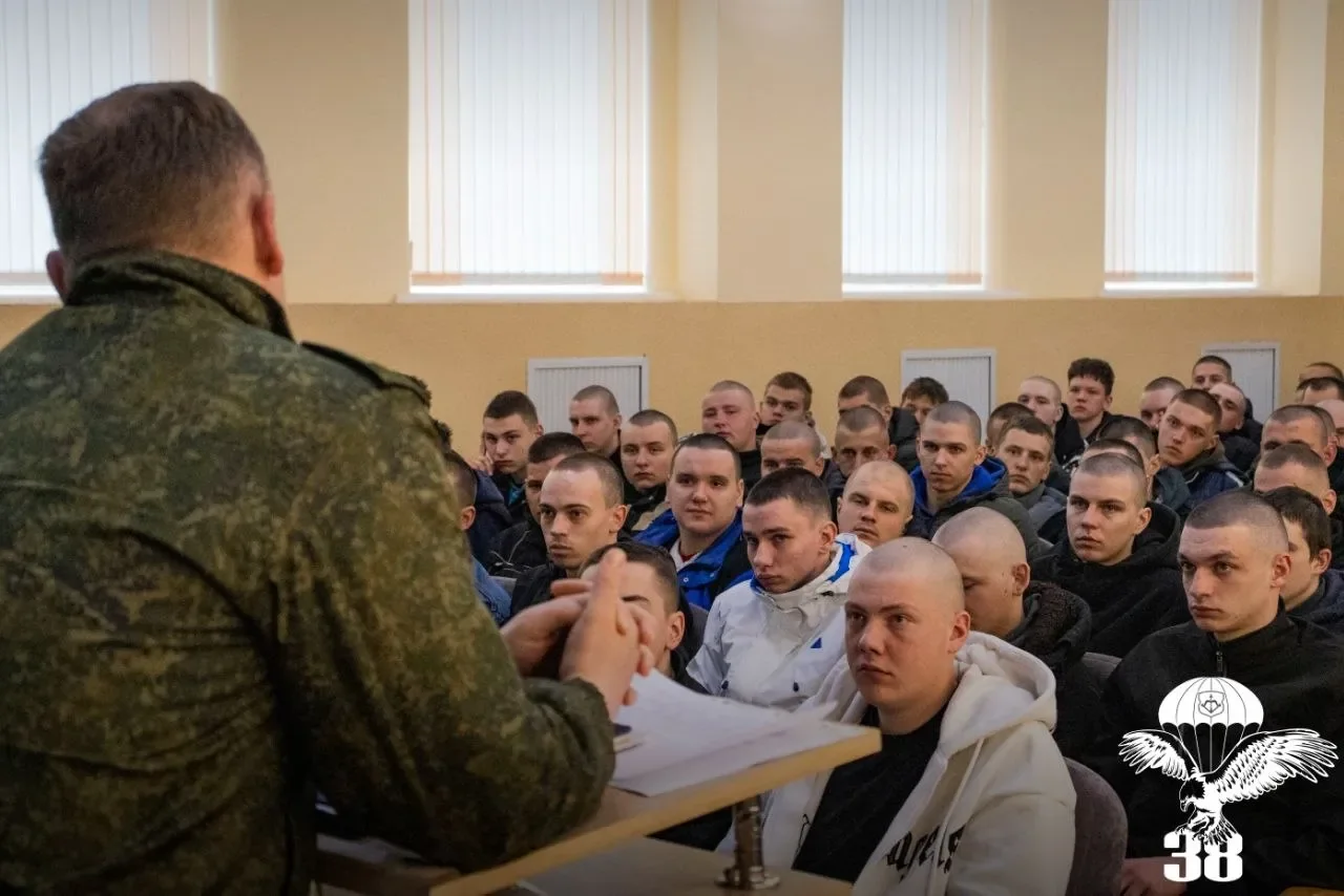 Новобранцы пополнили ряды 38-й гвардейской бригады в Бресте: служба началась