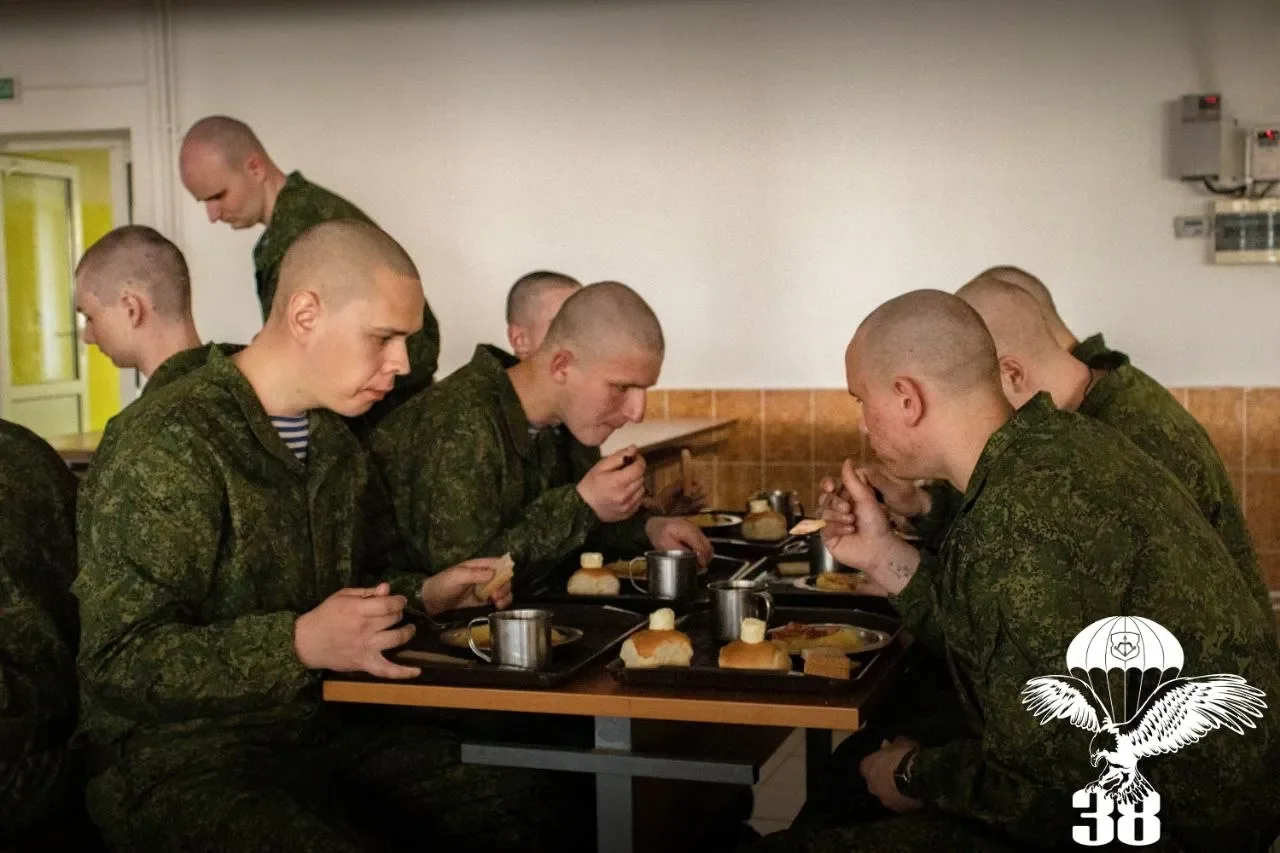 Новобранцы пополнили ряды 38-й гвардейской бригады в Бресте: служба началась