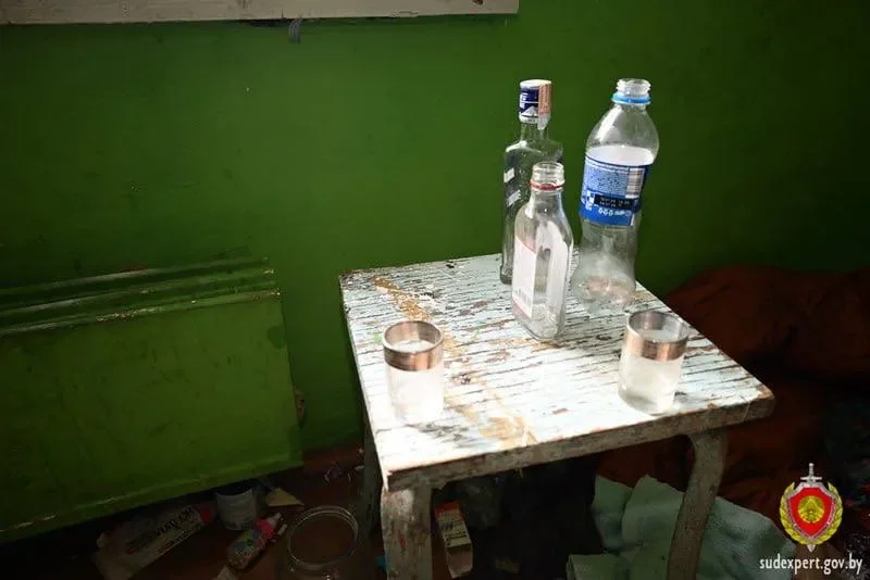 В Гомеле открыли дверь в квартиру — и обнаружили троих мёртвых