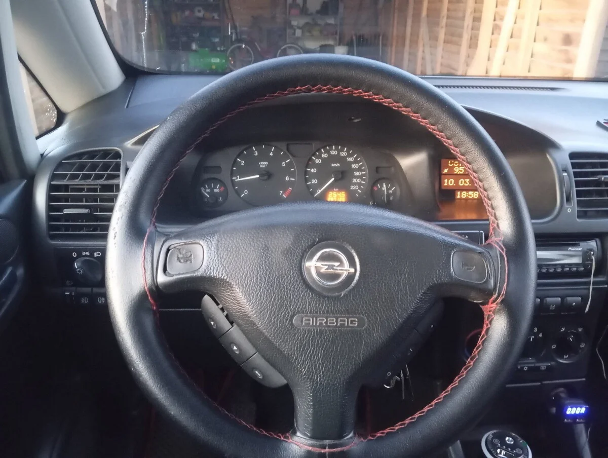 Белорус 5 лет ведёт учёт расходов на 26-летний Opel Zafira — вот что получилось