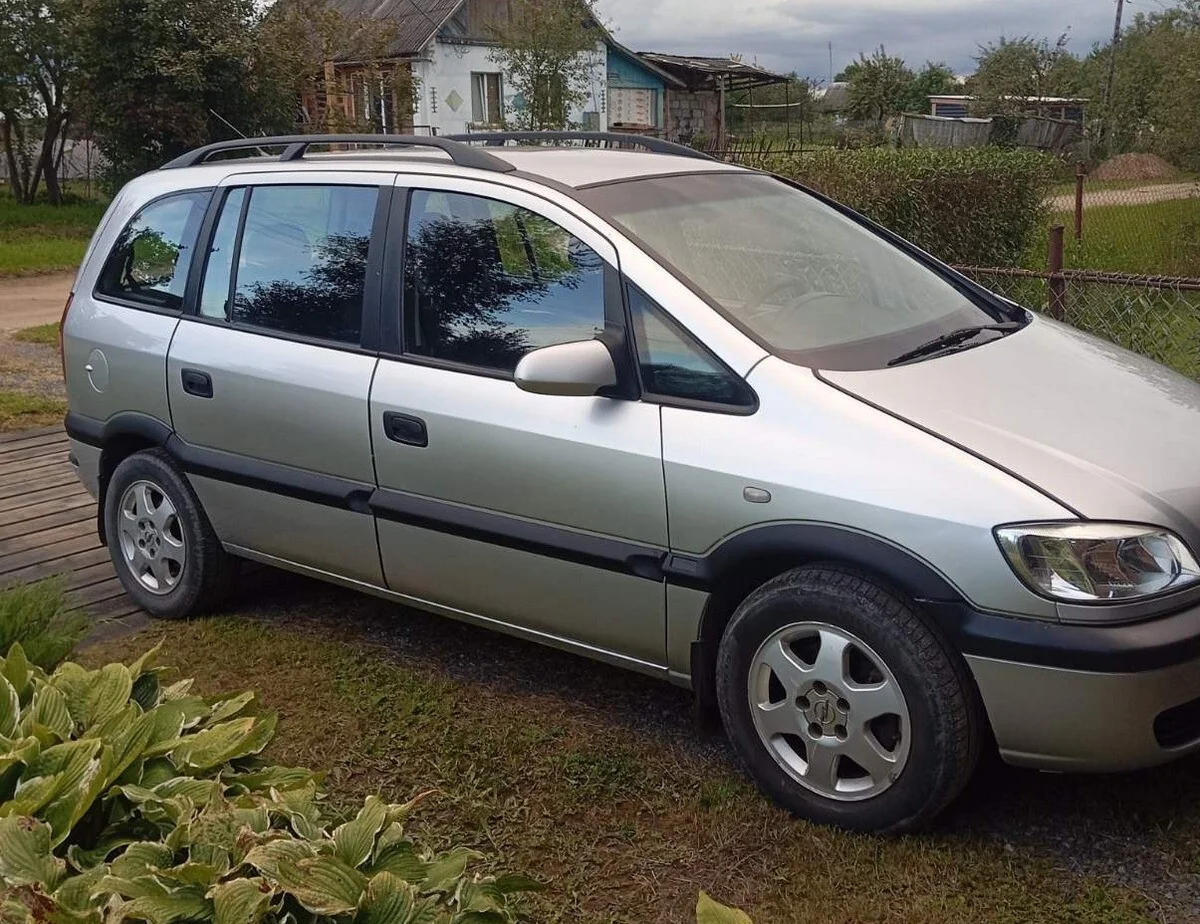 Белорус 5 лет ведёт учёт расходов на 26-летний Opel Zafira — вот что получилось
