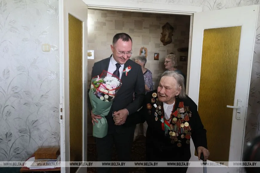 96-летняя брестчанка ходила в разведку в 12 лет — накануне 9 Мая она поделилась воспоминаниями