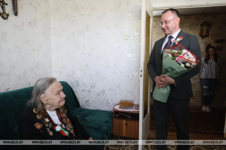 96-летняя брестчанка ходила в разведку в 12 лет — накануне 9 Мая она поделилась воспоминаниями