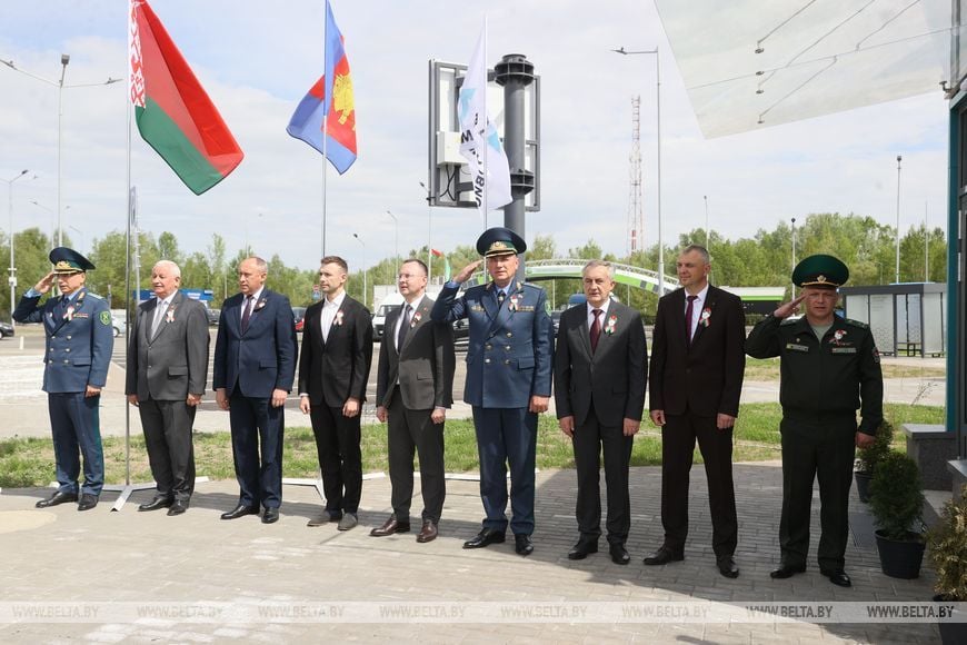 Обновленную зону ожидания открыли перед пунктом пропуска «Брест»