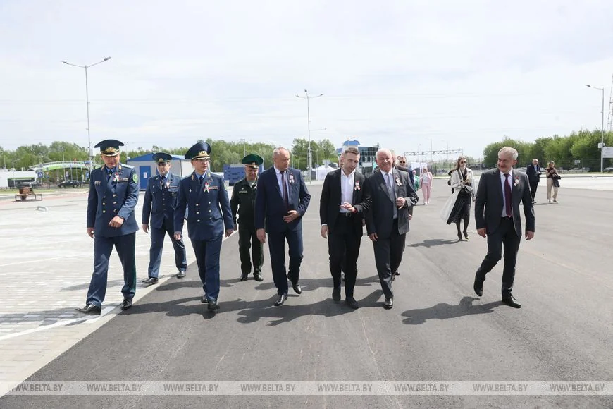 Обновленную зону ожидания открыли перед пунктом пропуска «Брест»